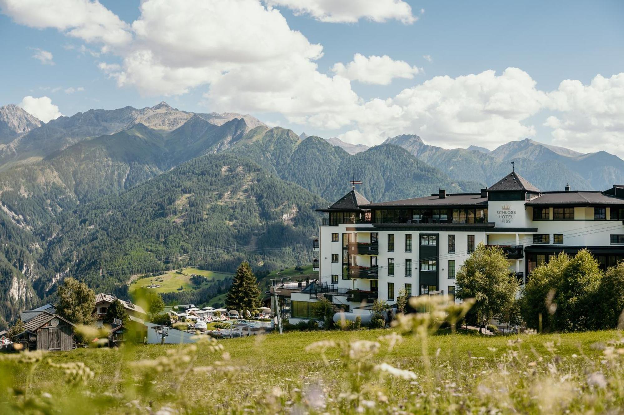Schlosshotel Fiss Exterior foto